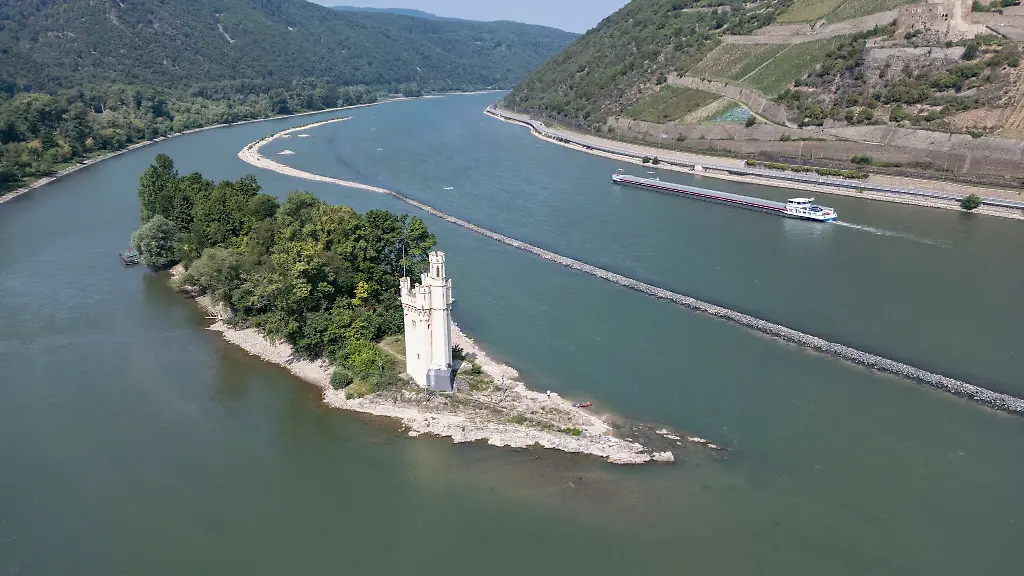 Bundesverkehrsminister-Schnieder-sieht-bei-den-deutschen-Wasserstrassen-viel-Potenzial-fuer-die-Zukunft