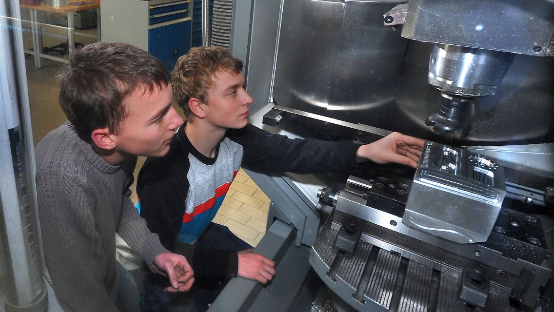 Im Handwerk blieben im vergangenen Jahr 10.000 Stellen unbesetzt.