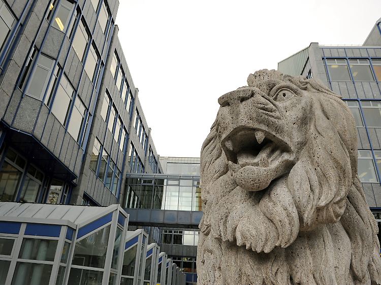 Der bayerische Löwe ist sehr kleinlaut geworden.