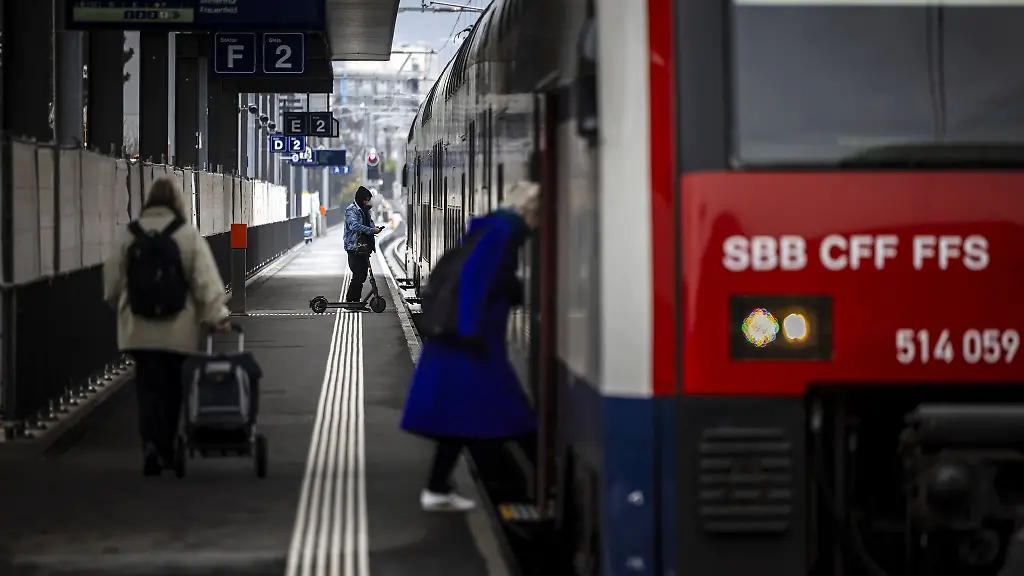 Die-Schweizer-Bahngesellschaft-SBB-will-die-Strecke-Zuerich-Schaffhausen-ausbauen