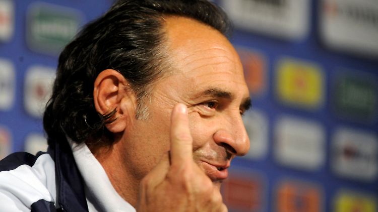 Cesare Prandelli, positiv.