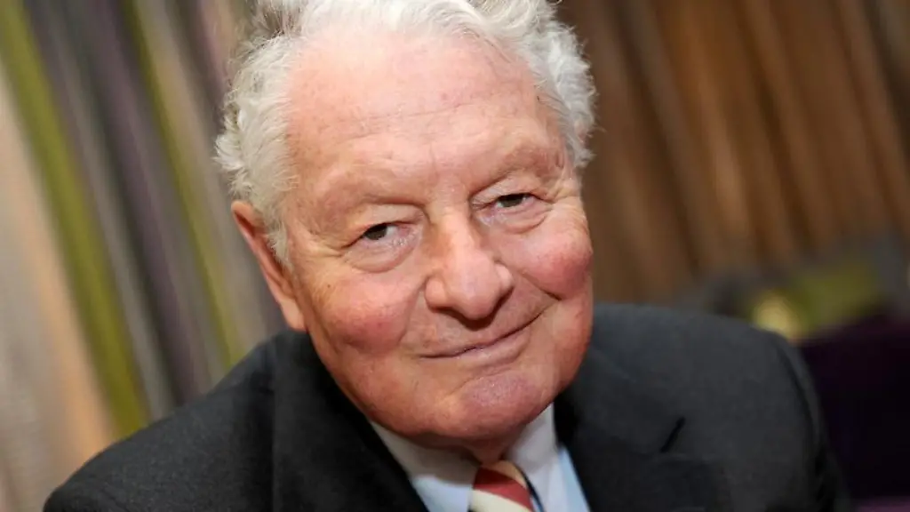 Auch-fuer-Rolf-Seelmann-Eggebert-bleibt-die-Queen-ein-Mythos