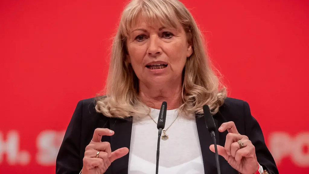 Gesundheitsministerin-Petra-Koepping-haelt-die-Debatte-um-eine-neuerliche-Praxisgebuehr-fuer-kontraproduktiv-Archivbild