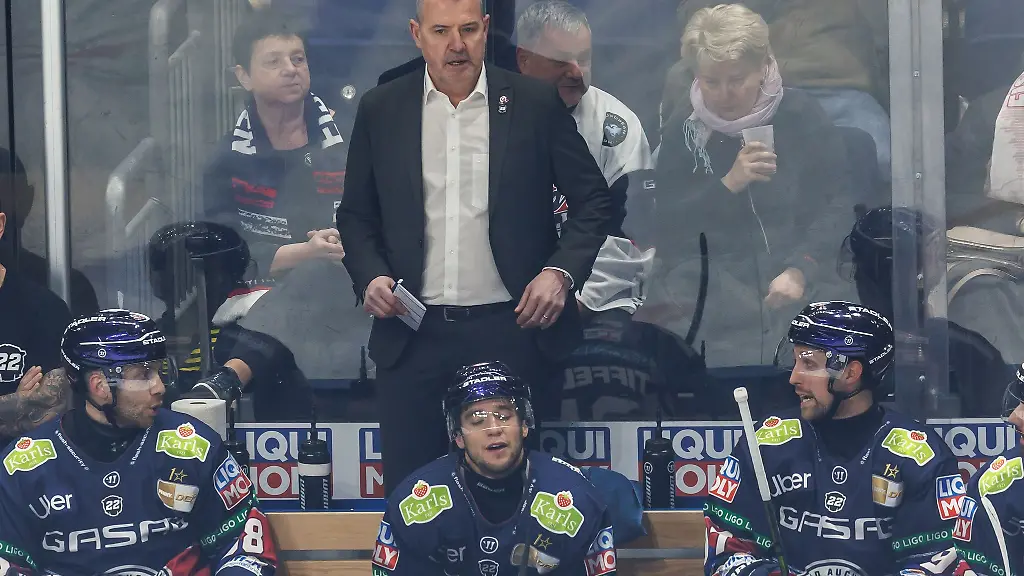 Trainer-Serge-Aubin-bereitet-die-Eisbaeren-Berlin-auf-die-Saison-vor-Archivbild
