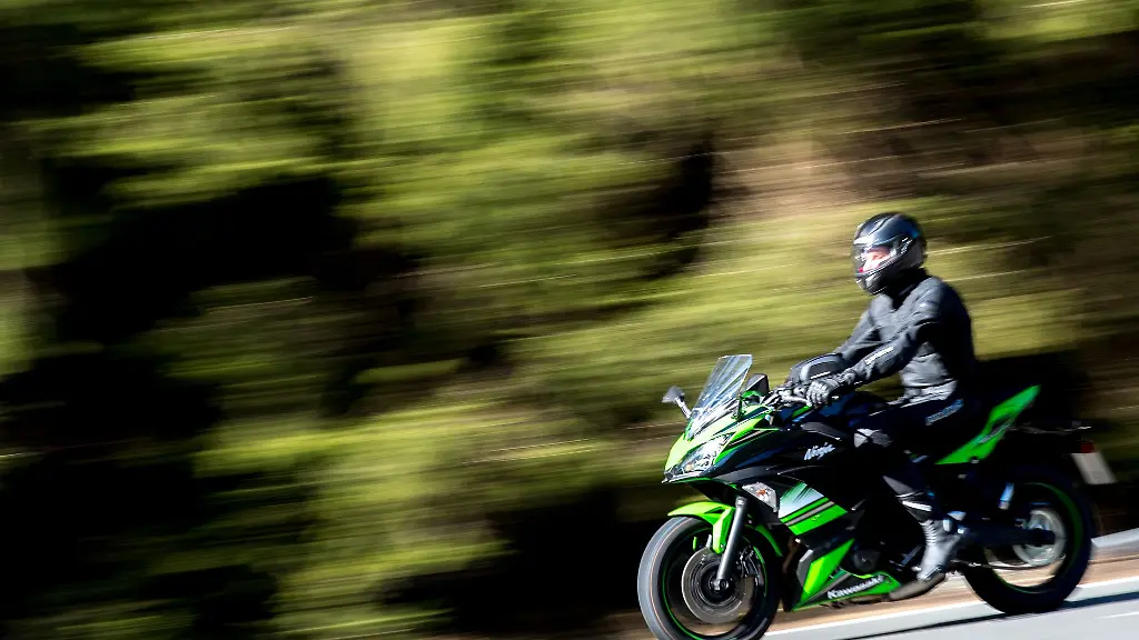 Zwei-niederlaendische-Motorradfahrer-kamen-ums-Leben