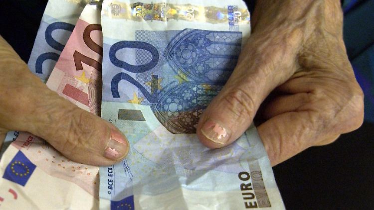 Rentner haben ab 1. Juli 2012 mehr Geld in der Tasche.