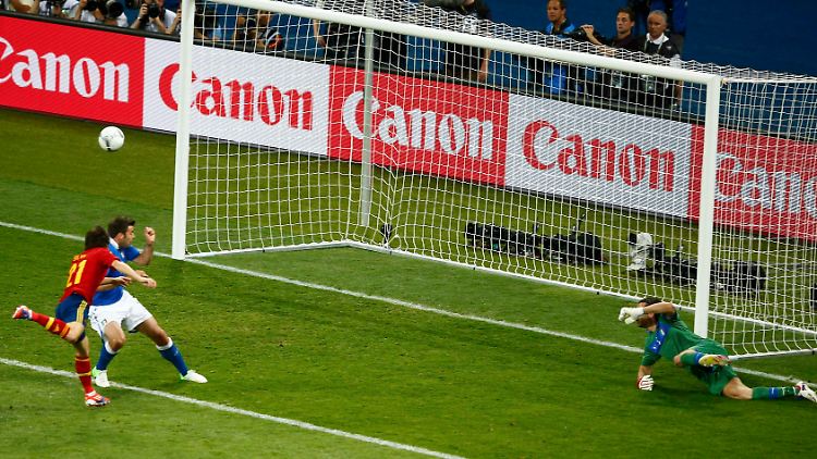 Per Kopf erzielte David Silva gegen Italien sein drittes Turniertor.