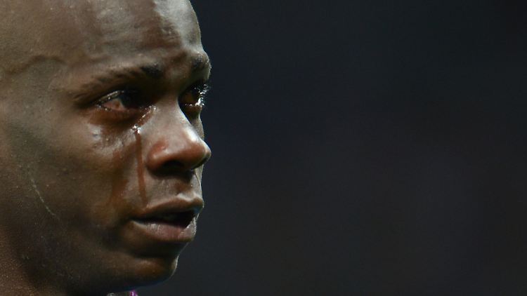 Sichtlich enttäuscht: Mario Balotelli hatte sich so viel vorgenommen und konnte nichts davon umsetzen.