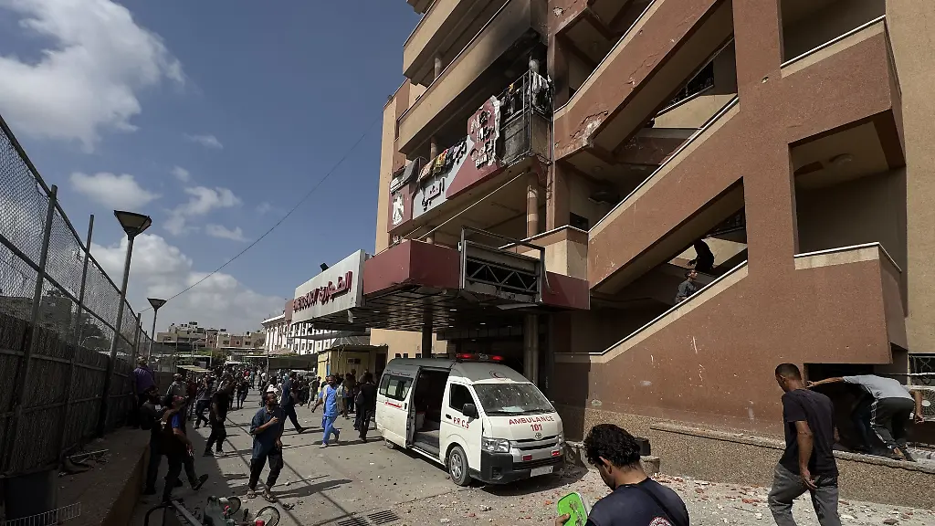 AFP-20250825-AA-25082025-2385748-v1-HighRes-IsraeliStrikeTargetsNasserHospitalI