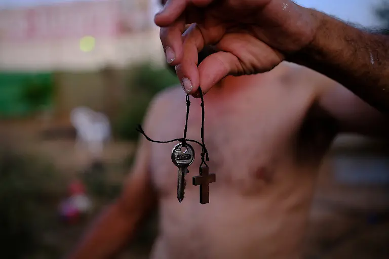 2025-08-18T082855Z-413044991-RC2I0FAFIZAE-RTRMADP-3-SPAIN-HOUSING-IBIZA-TOURISM