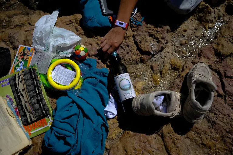 2025-08-18T082857Z-1584370270-RC2EUFARFYNG-RTRMADP-3-SPAIN-HOUSING-IBIZA-TOURISM