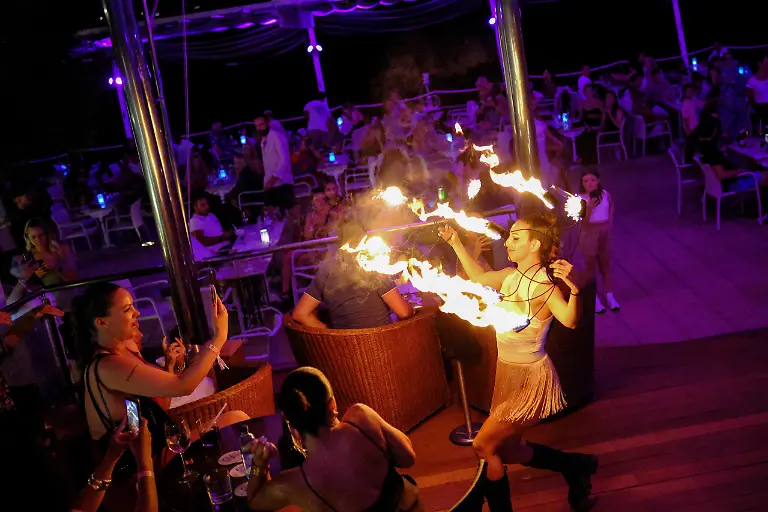 2025-08-18T082912Z-943047343-RC2KUFA86CHP-RTRMADP-3-SPAIN-HOUSING-IBIZA-TOURISM