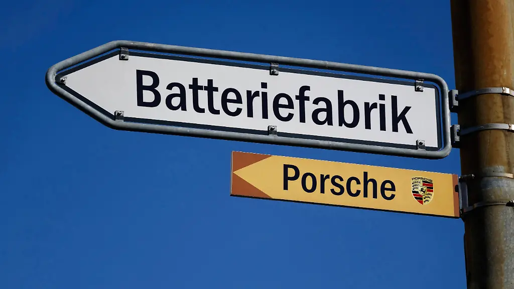 In-Europa-verzoegerte-sich-zuletzt-die-Einfuehrung-mehrerer-elektrischer-Modelle-bei-Porsche