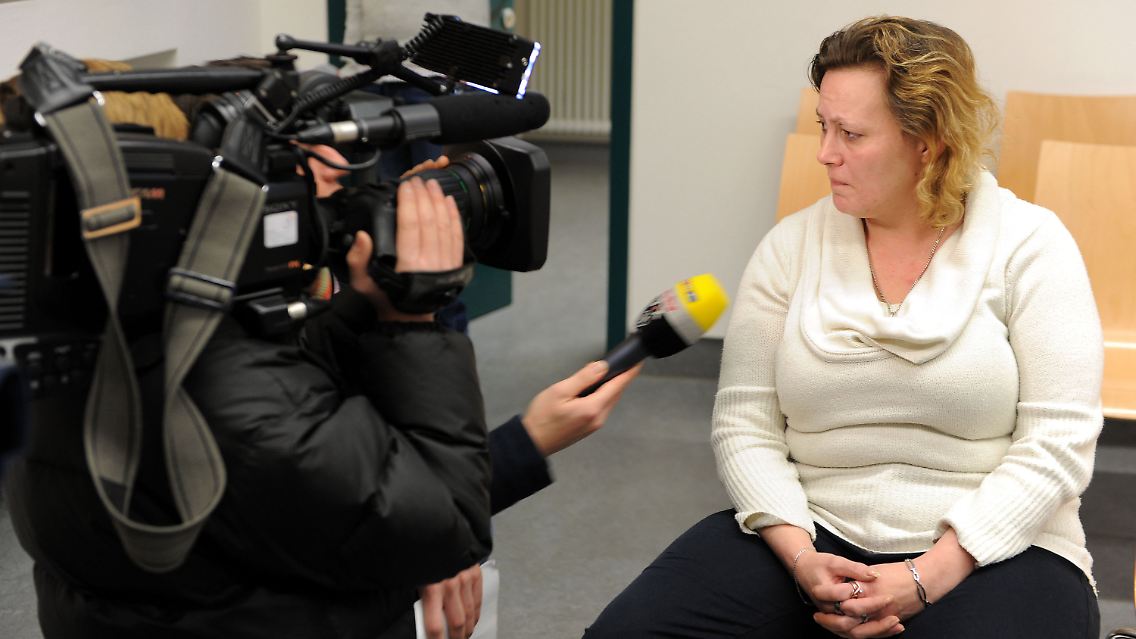 Prozessauftakt: Die Mutter zweier Kinder, die von dem 38-Jährigen missbraucht worden sein sollen.