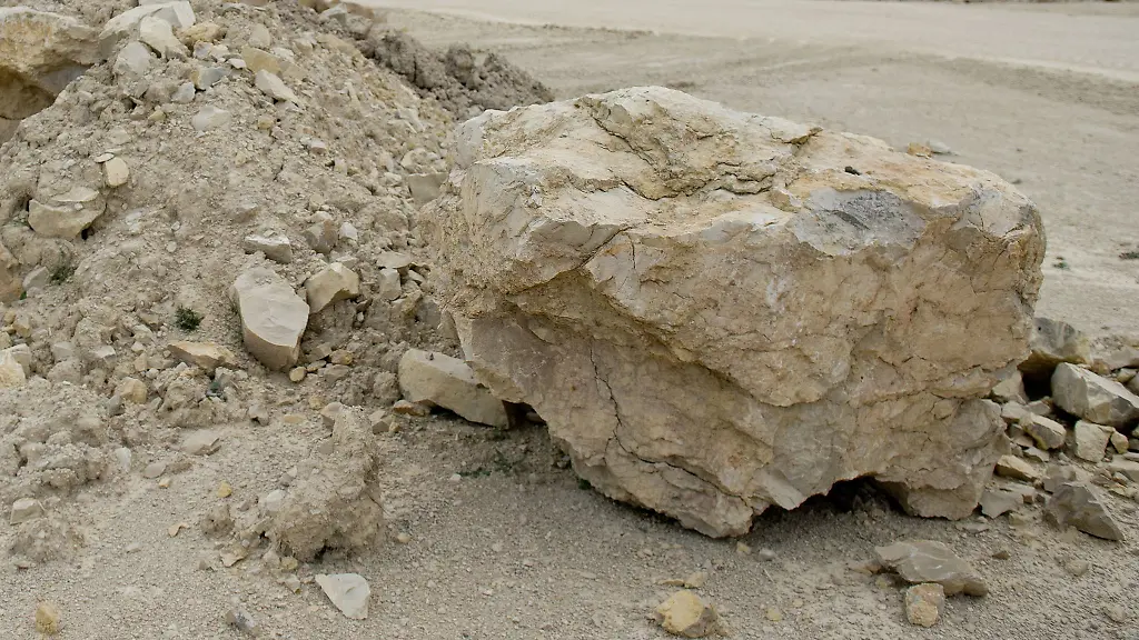 Naturschuetzer-wenden-sich-gegen-eine-Erweiterung-des-Kalksteinabbaus-im-Thueringer-Eichsfeld