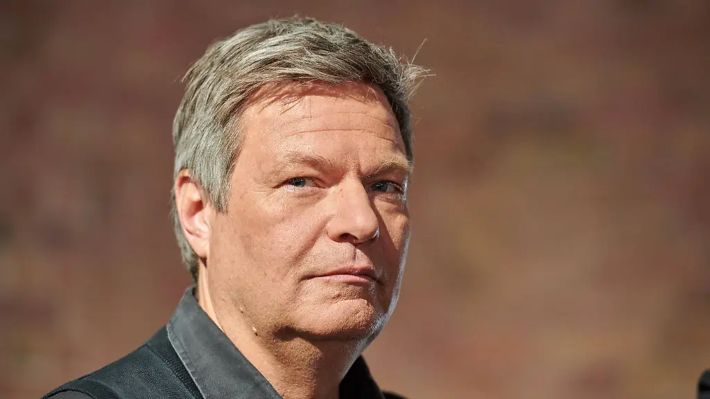 fd7d7116a9045bd898187b69657e414b