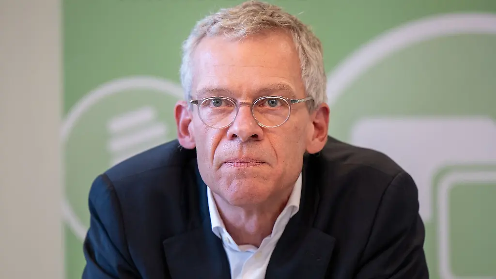 Rumpke-gab-einen-kleinen-Einblick-in-sein-persoenliches-Best-Of-der-groessten-Verbrauchertaeuschungen