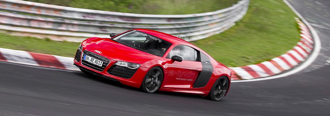 Auf dem Nürburgring ist der R8 e-tron nur fünf Sekunden langsamer als sein benzinbetriebener Bruder.