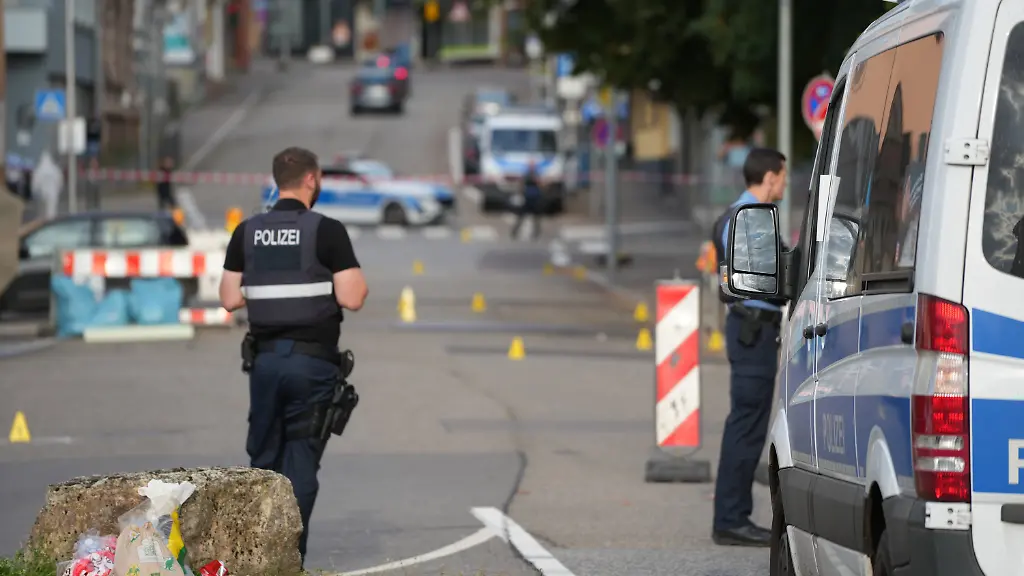 e146601d19a9c481c801c8bbc142f467