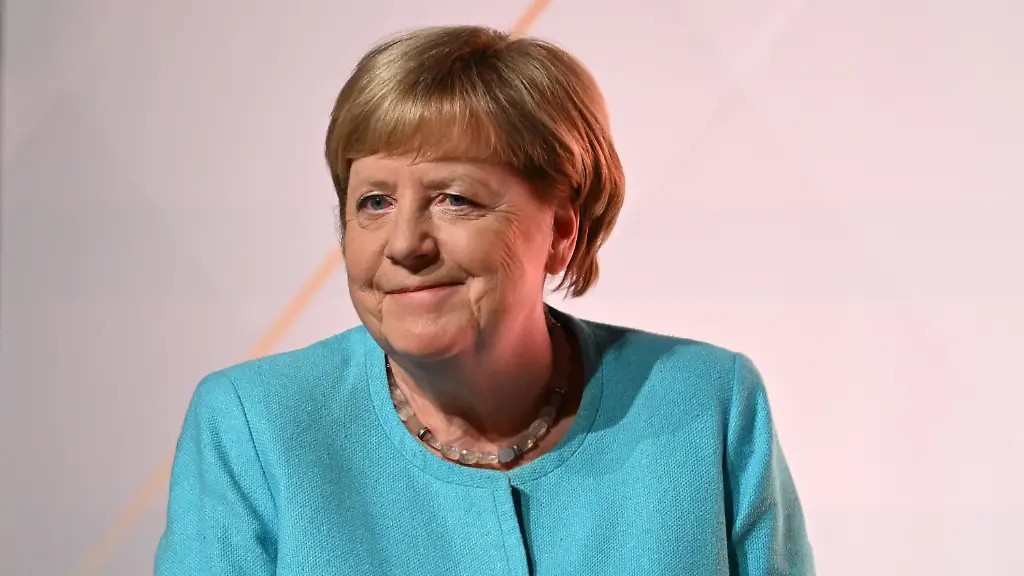 835c23f23f9b9162f3912e669a793595