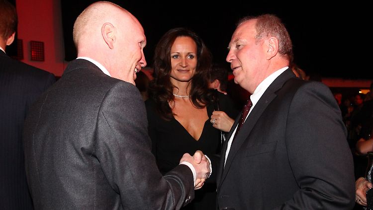 Die Hand drauf: Matthias Sammer und Uli Hoeneß wollen es miteinander versuchen.