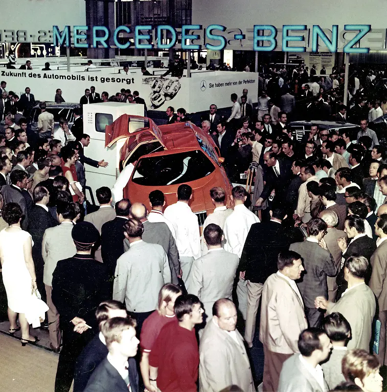 01-Stars-und-Sternschnuppen-Quelle-Mercedes-Benz-Classic-Archive