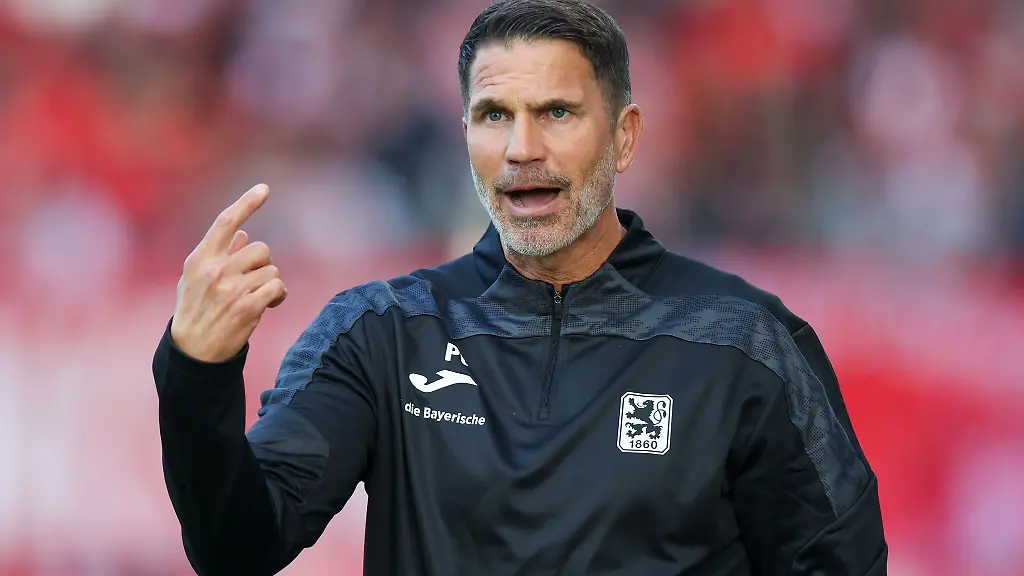 Patrick-Gloeckner-und-der-TSV-1860-Muenchen-empfangen-den-VfB-Stuttgart-II