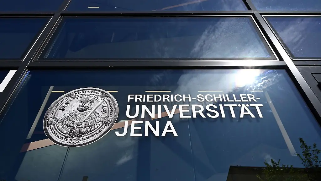 An-der-Uni-Jena-soll-ein-neues-Exzellenzcluster-das-Feld-staerken