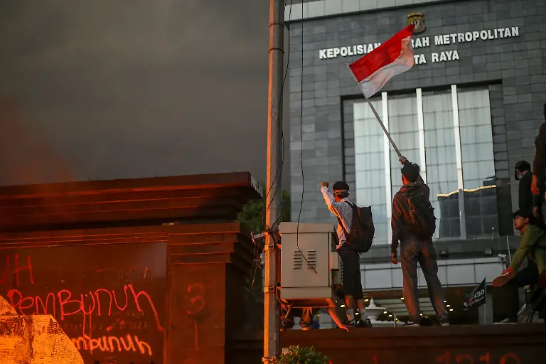 bd90a166803622b5afe029f76d4bb42a