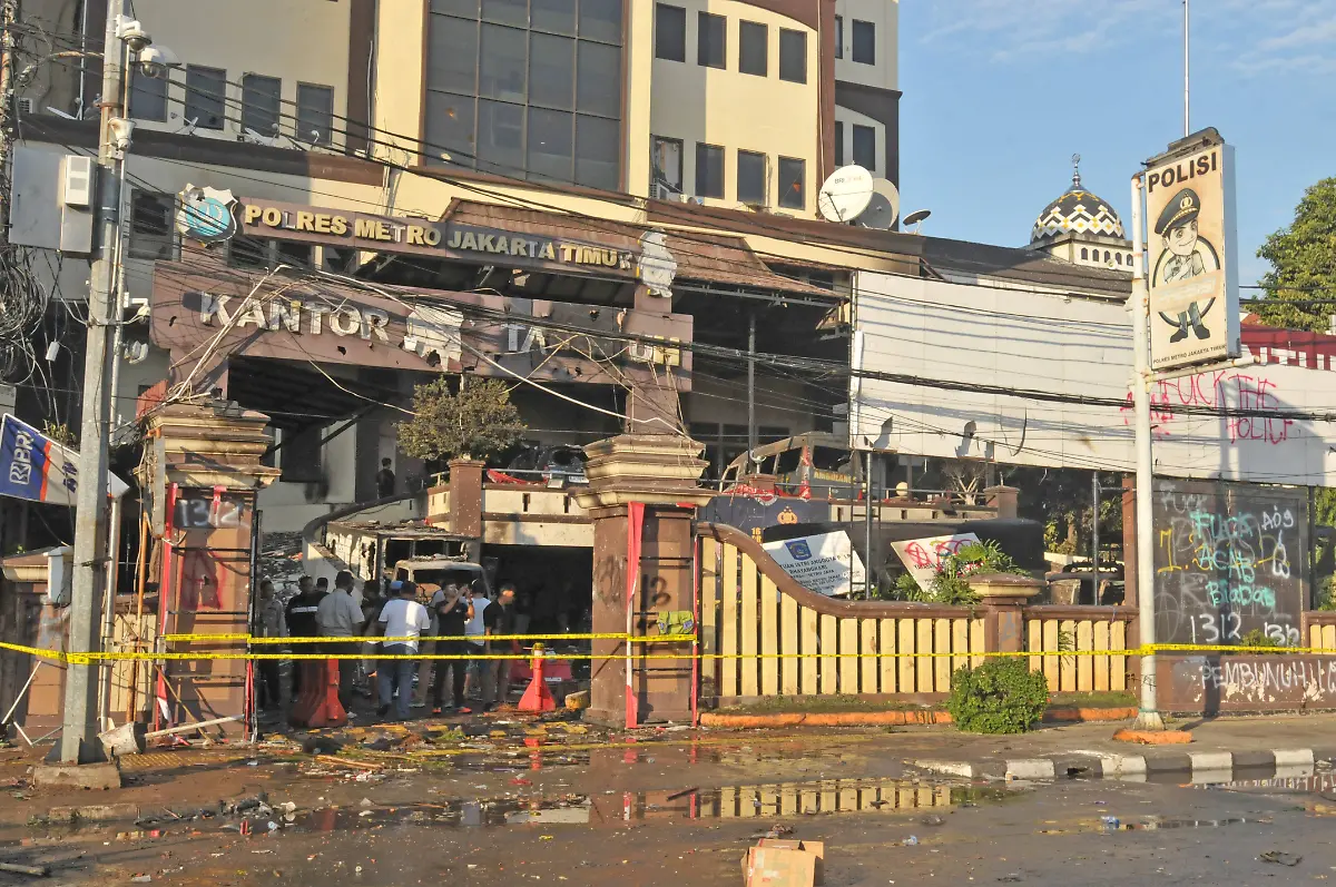 cc8a985b7707a4756f6e25413cd36c4c