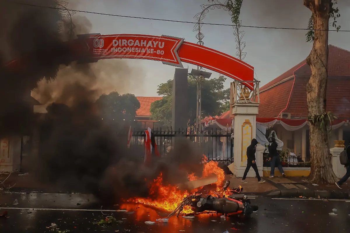 4445d71890935ef9b69697a536e6aedf