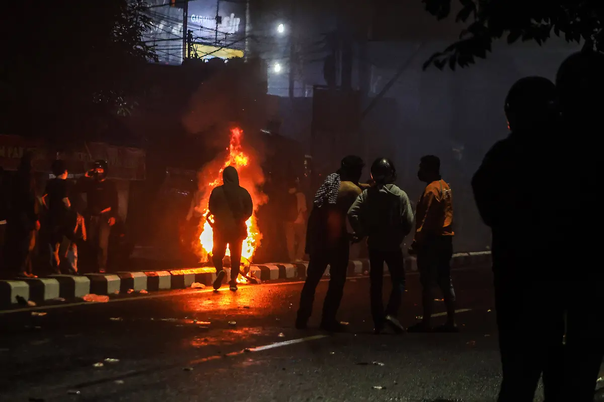 8b7829da074bf37fbd3cee795f5a5298