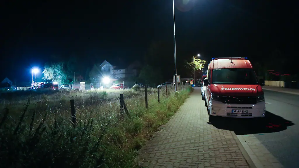 02b84f9ba8e5ebaec49022d81ebbe333