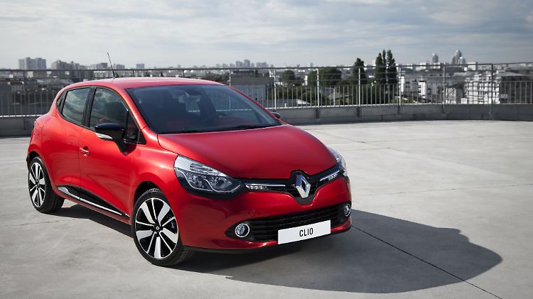 Der Clio trägt als erster Renault das neue Markendesign.