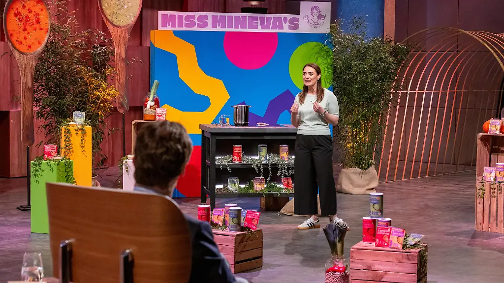 Gruenderin-Minever-Zevker-stellt-ihre-gesunden-Tuetensuppen-vor