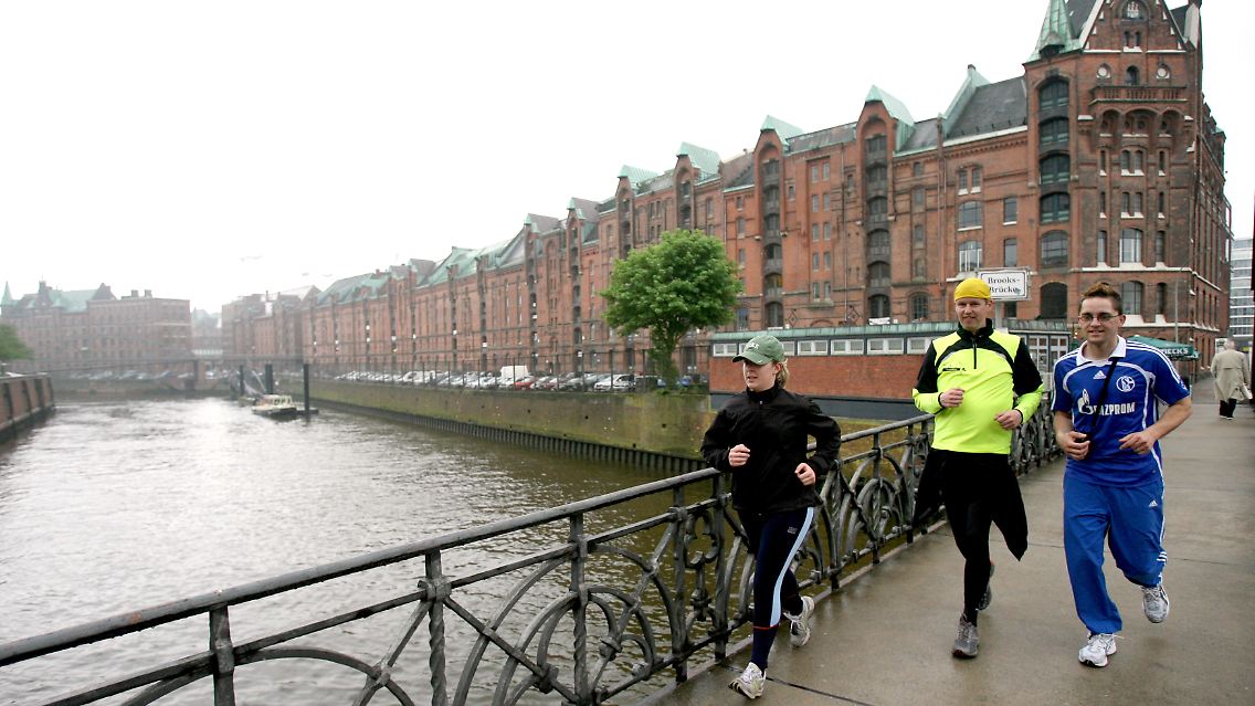 Die Stadtführung im Laufschritt bietet Dreise seit acht Jahren an. Er stimmt seine Touren, die zwischen 1,5 Std/10 km bis 2 Std/ 13 km lang sind, individuell auf seine Kunden ab.
