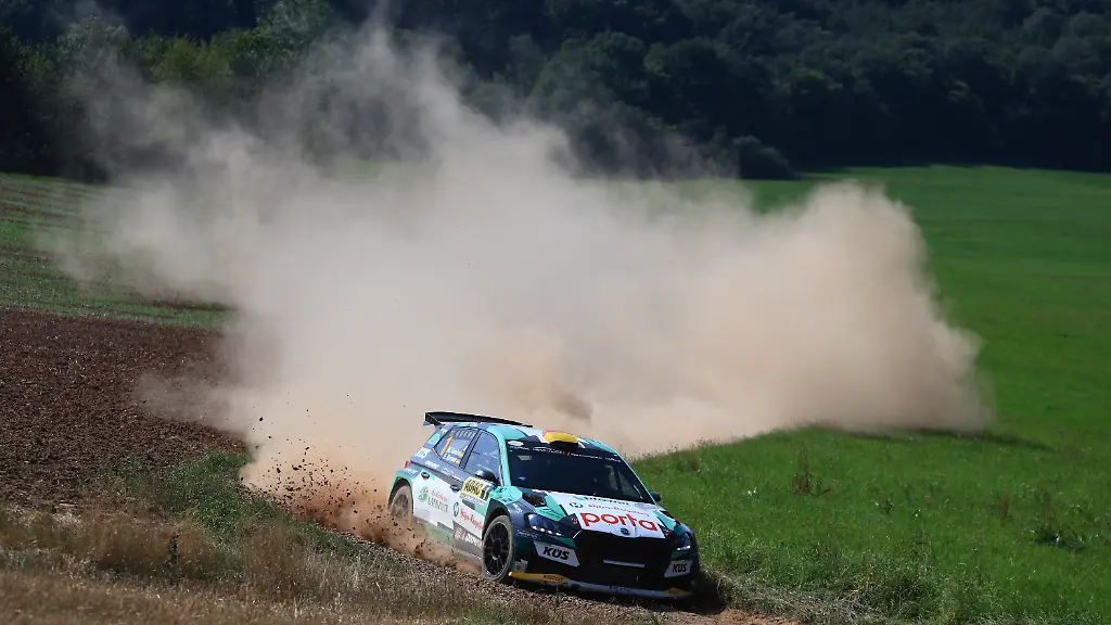 Marijan-Griebel-gewann-am-Samstag-mit-Beifahrerin-Ella-Kremer-die-ADAC-Saarland-Pfalz-Rallye