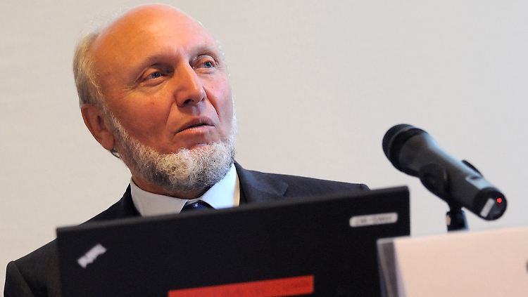 Hans-Werner Sinn lässt kein gutes Haar an den Gipfelbeschlüssen.