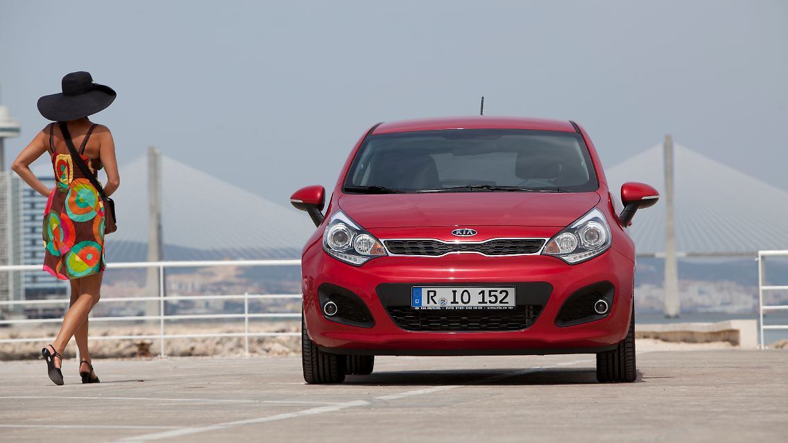 Kia_Rio_2011_red53_D.ashx.jpg