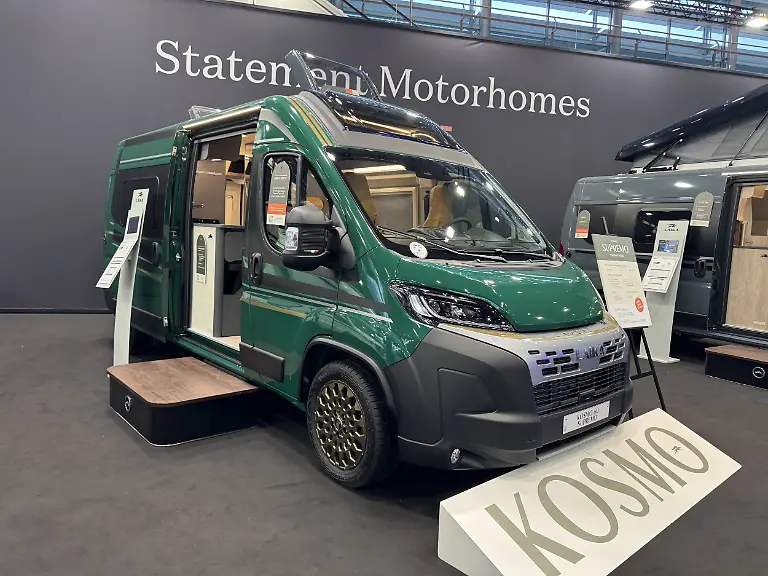 Laika-Cosmo-Green-ML