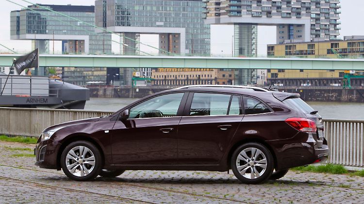 Im Gegensatz zu älteren US-Amerikanern kann man mit dem Station Wagon dank Opel-Fahrwerk auch in die Kurven gehen.