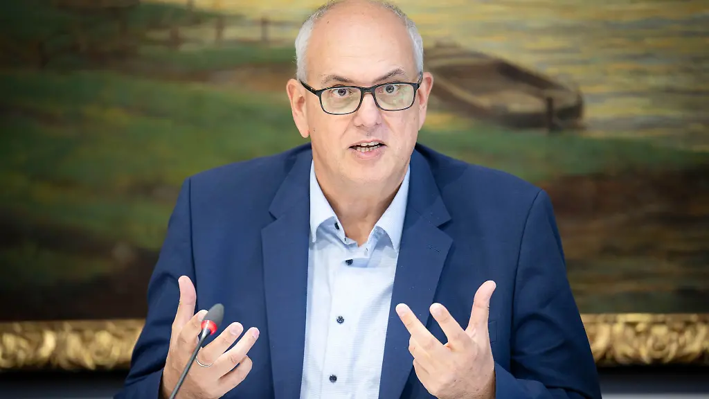 Der-Vorsitz-des-Bundesrates-wird-jedes-Jahr-an-ein-anderes-Bundesland-uebergeben