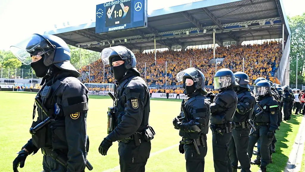 Das-DFB-Sportgericht-hat-Waldhof-Mannheim-zu-einer-hohen-Geldstrafe-verurteilt