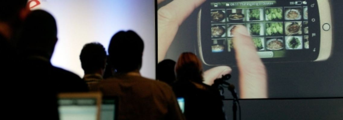 Das "Nexus One" ist eine Kampfansage an das Apple "iPhone" und andere Alleskönner-Handys.