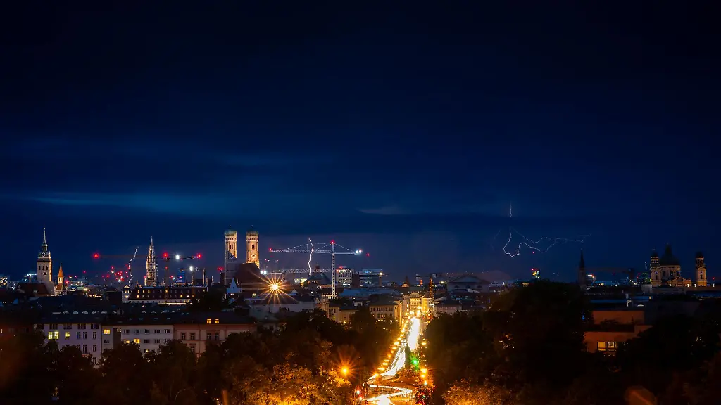Die-naechtlichen-Gewitter-sorgten-fuer-einige-Einsaetze-in-Bayern