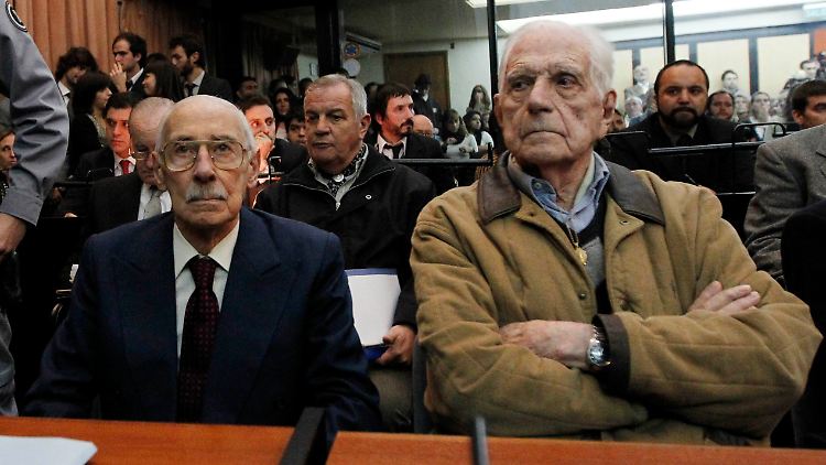 Jorge Rafael Videla und Reynaldo Bignone