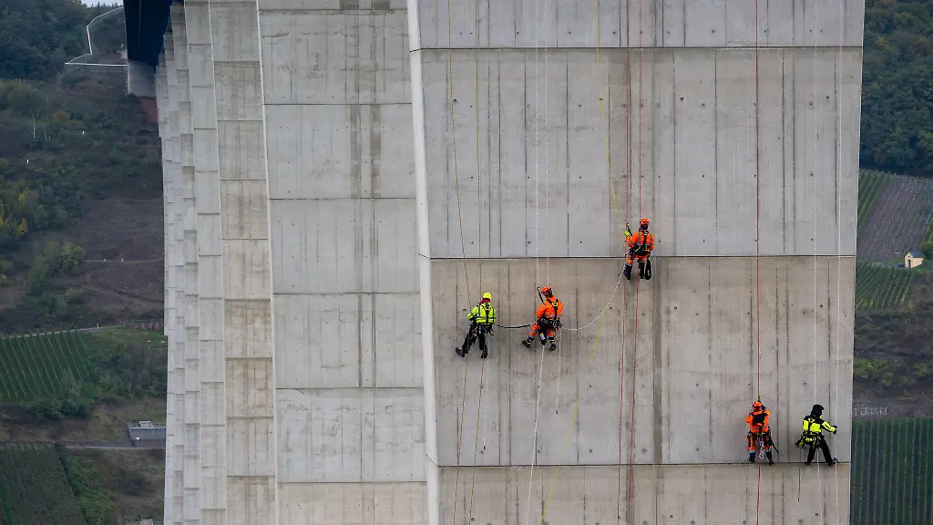 Der-Landesbetrieb-Mobilitaet-ist-fuer-rund-5-800-Bruecken-von-Bundes-Landes-und-Kreisstrassen-in-Rheinland-Pfalz-zustaendig