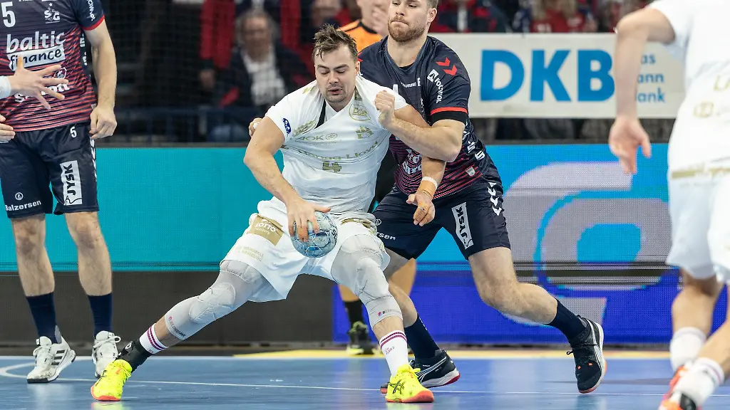 Andreas-Magaard-und-der-HSV-Hamburg-empfingen-gegen-die-Rhein-Neckar-Loewen