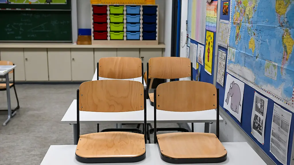 Nach-Einschaetzung-der-Bildungssenatorin-ist-der-Lehrermangel-in-Berlin-erst-in-einigen-Jahren-behoben