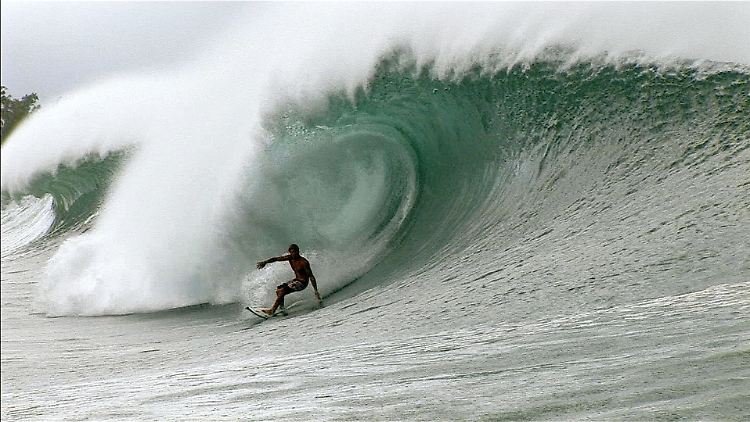 Die größte Veranstaltung, der Vans Triple Crown of Surfing, wird jedes Jahr an dieser Küste abgehalten.